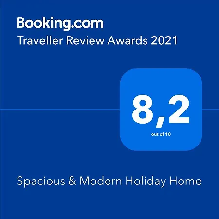Spacious & Modern Holiday Апартаменты *
