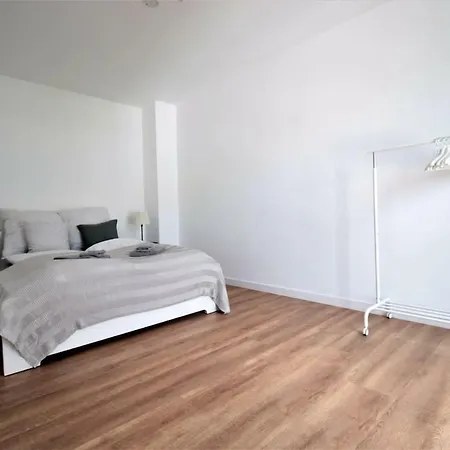 Апартаменты Spacious & Modern Holiday
